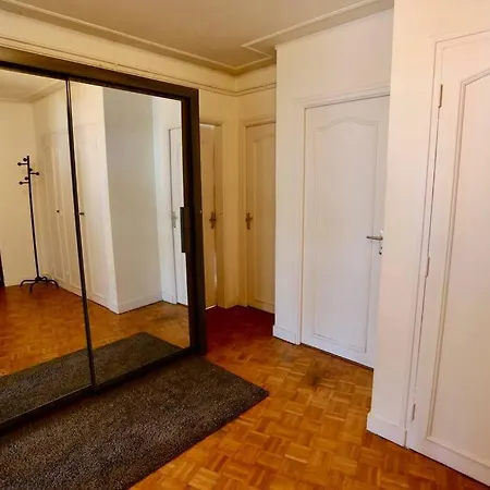 Joli Centre-ville Apartment *